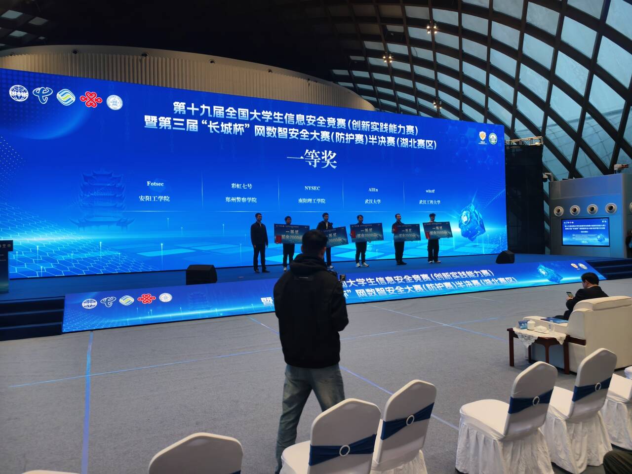 f9dd597b3adcf238d2c7636fb8417d67_720